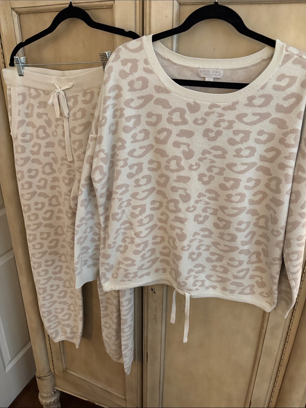 Barefoot Dreams Cozy Two-Piece Leopard Knit Lounge Set in Cream and Blush